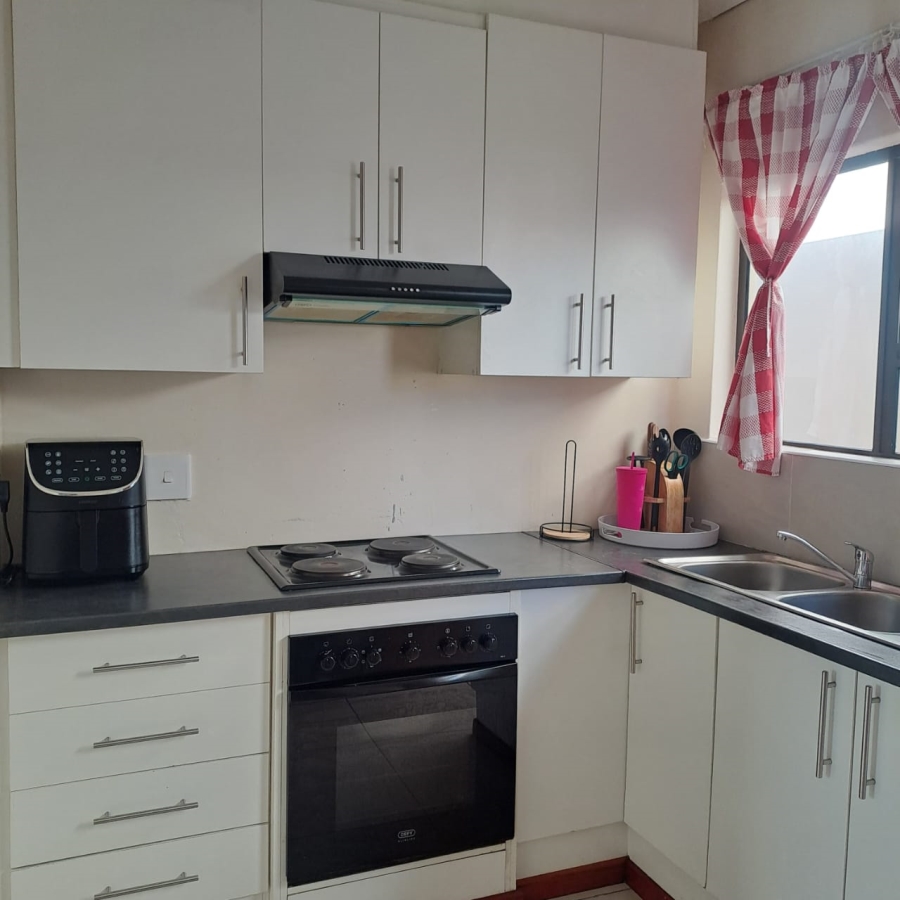 2 Bedroom Property for Sale in Graceland Eastern Cape